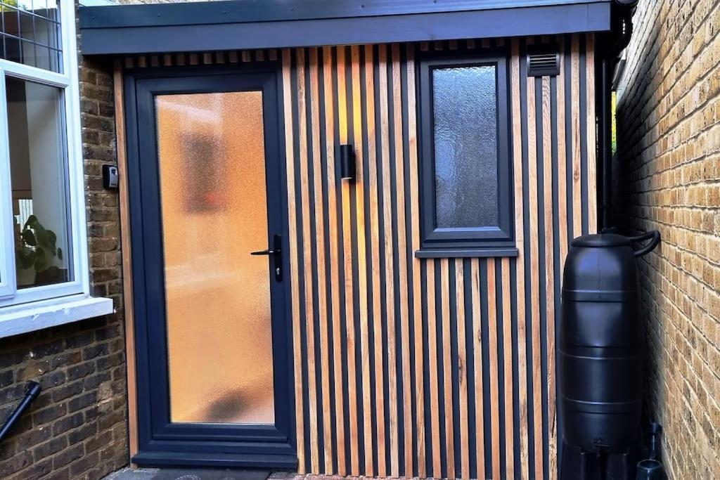 Self-Contained Annex, With Parking. Apartman Sittingbourne Kültér fotó